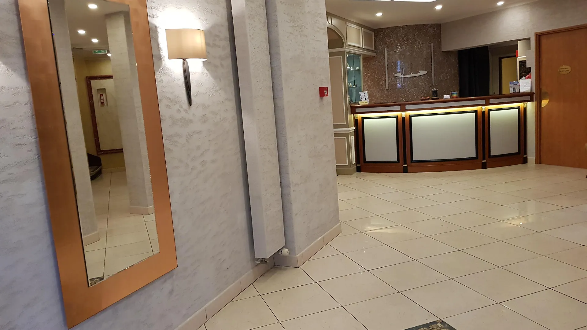 Hotel Champerret Elysees Parijs