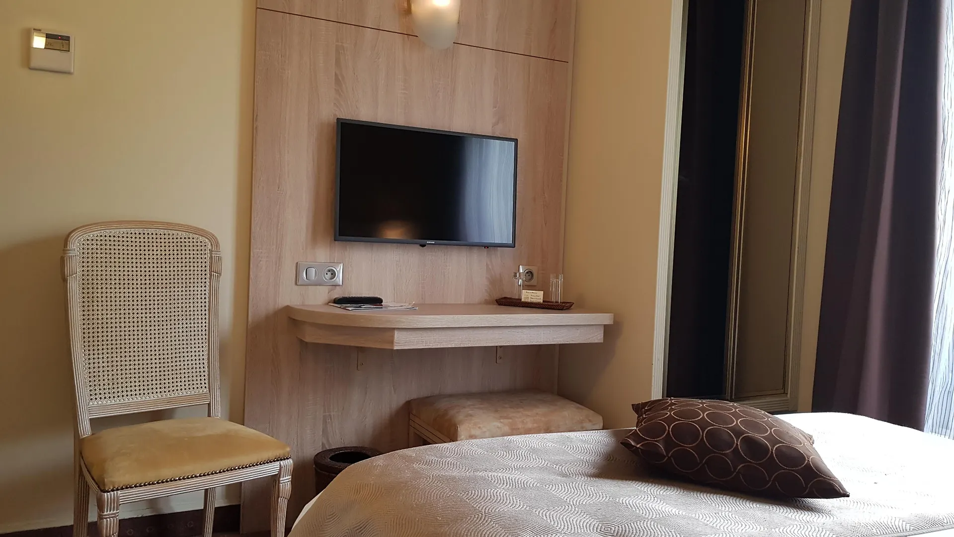 Hotel Champerret Elysees Paris França