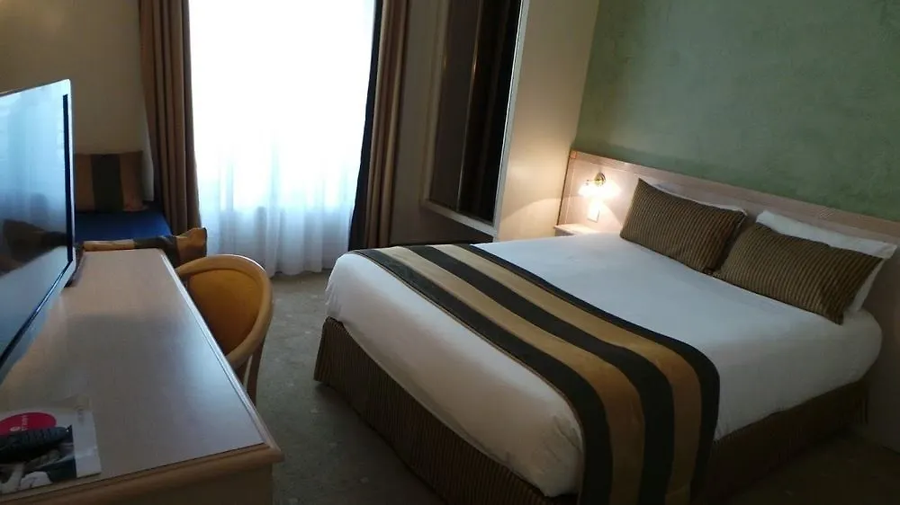 Hotel Champerret Elysees Paris França
