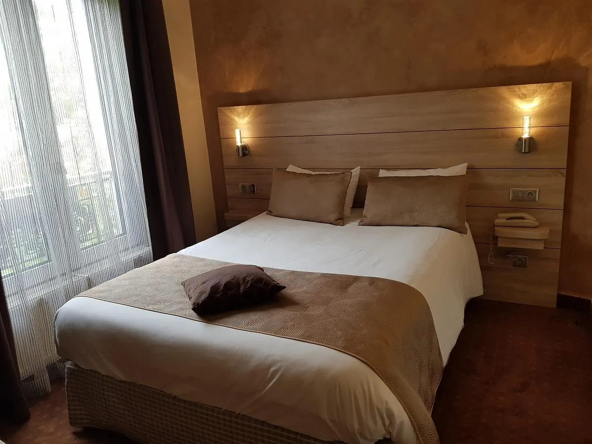***  Hotel Champerret Elysees Paris França